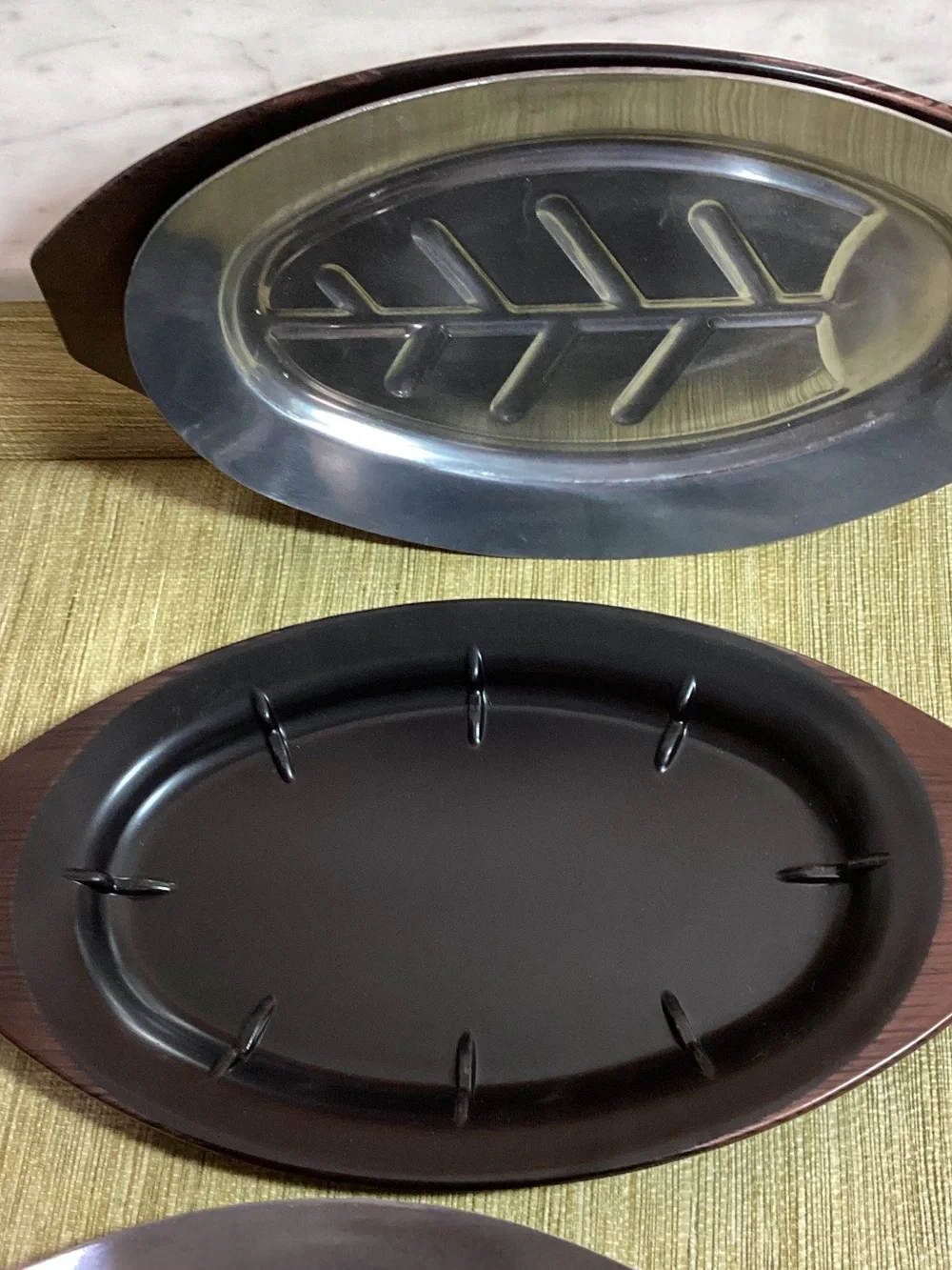 Stainless Steel Oval Serving Tray with Leaf Design - Silver